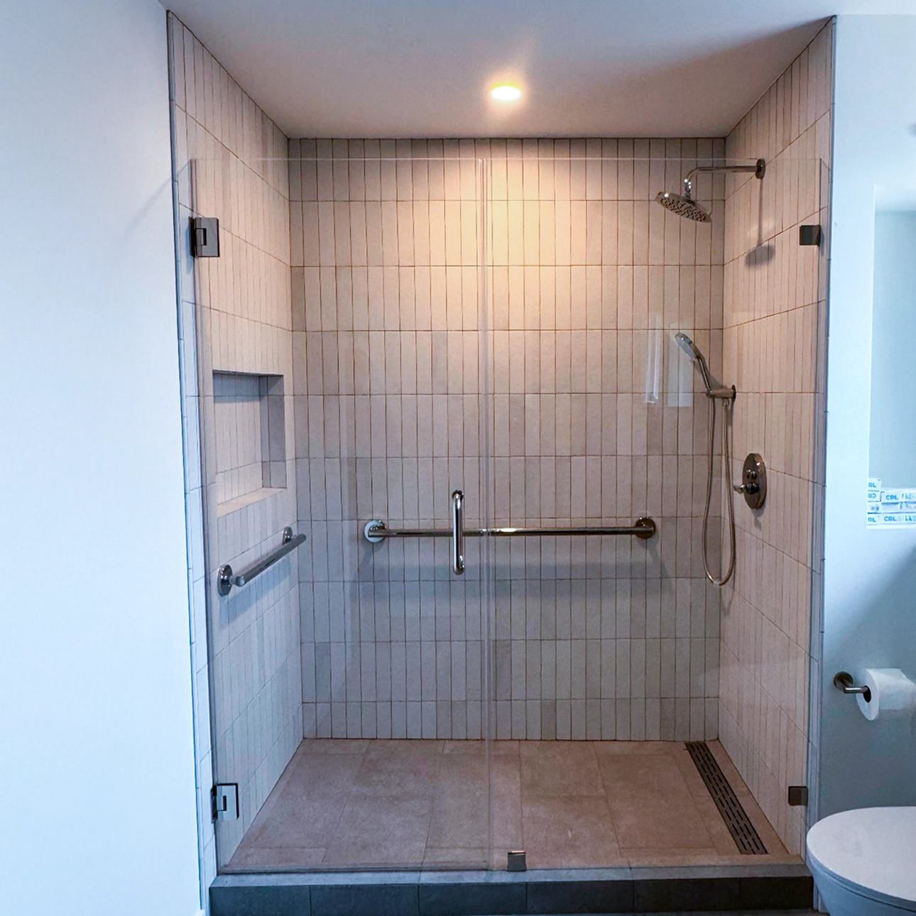 Bathroom Suite Bathroom Suite Image 2